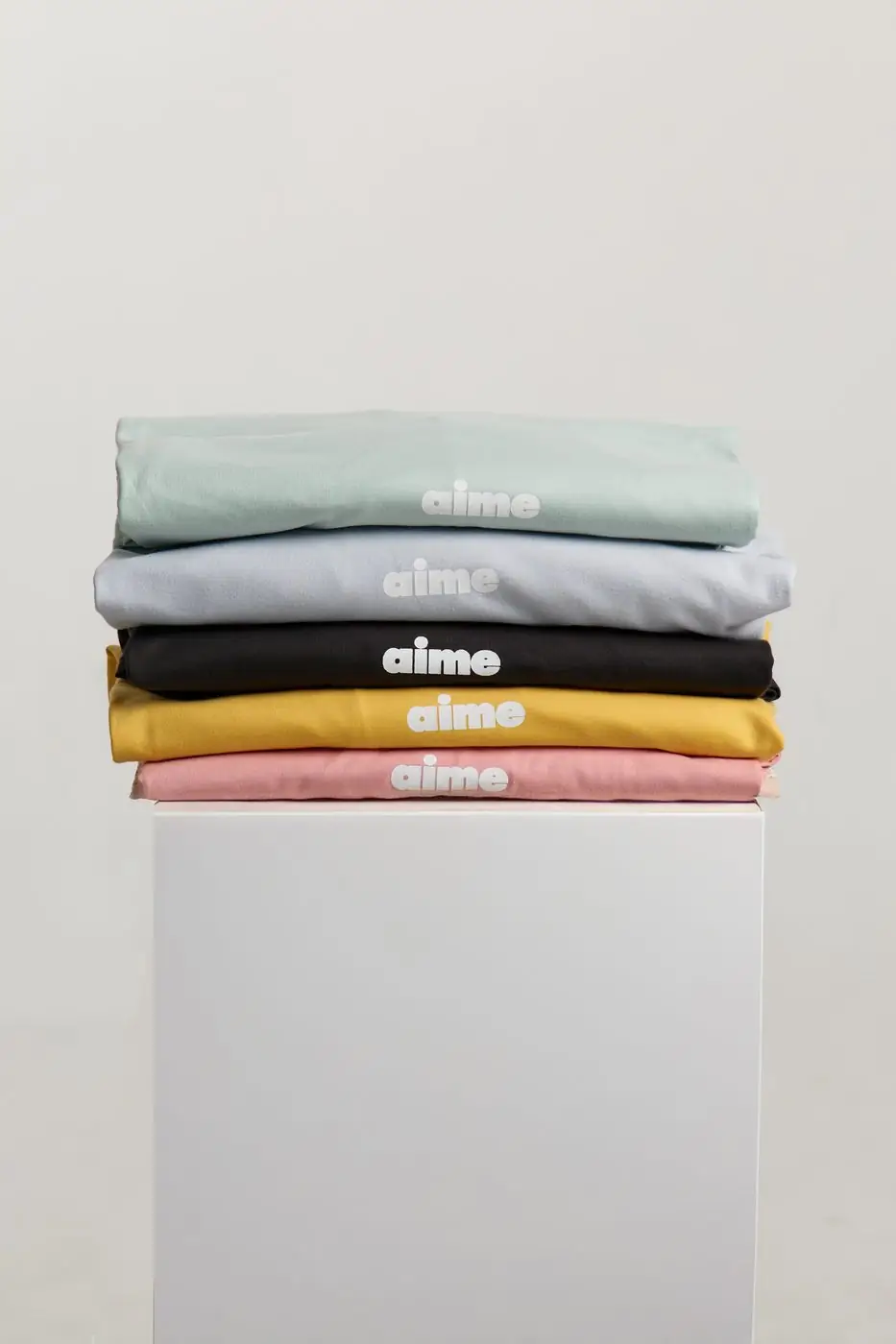 AIME Longsleeve, five colours folded